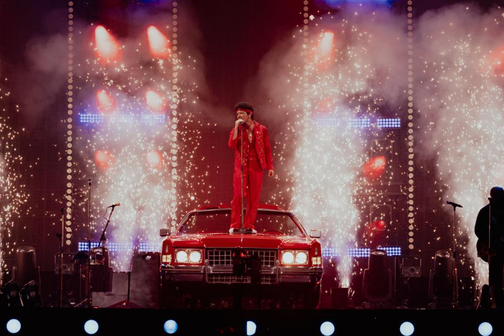 bruno mars with mic